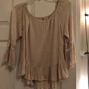 Off the shoulder top Altard State